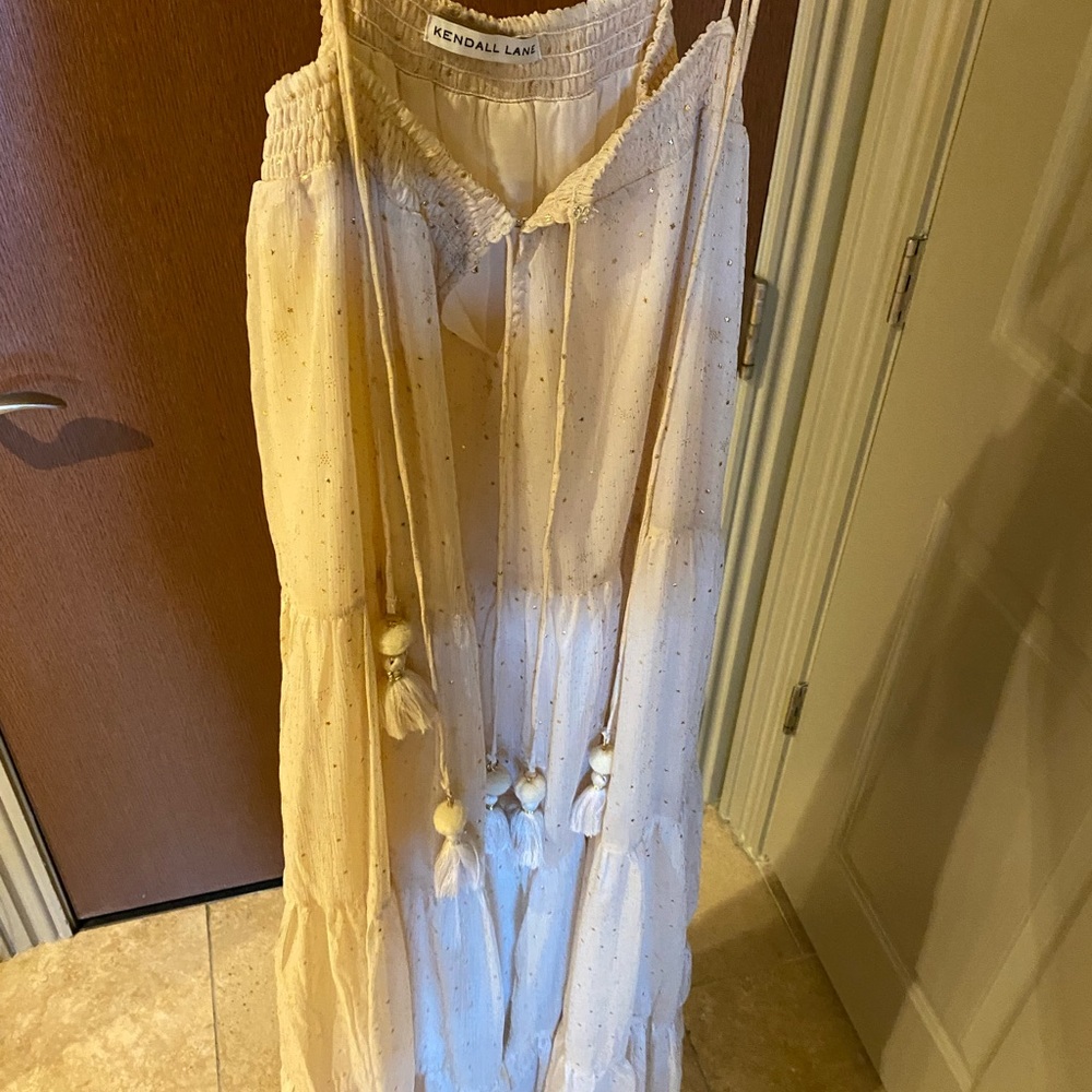 Kendall lane cream & gold maxi dress.